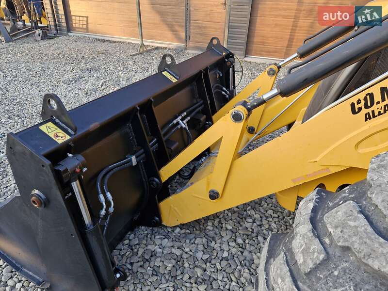 Экскаватор погрузчик JCB 3CX 2009 в Черновцах