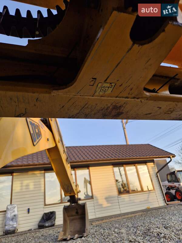 Экскаватор погрузчик JCB 3CX 2009 в Черновцах