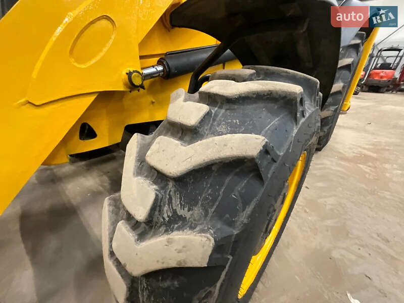 Екскаватор навантажувач JCB 3CX 2019 в Дубні