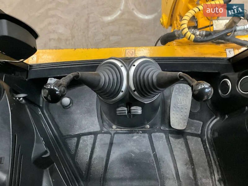 Екскаватор навантажувач JCB 3CX 2019 в Дубні