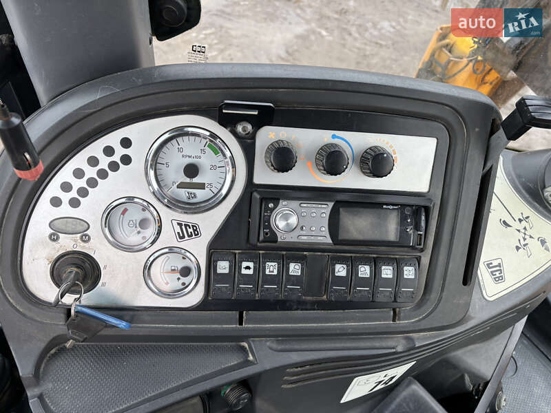 Экскаватор погрузчик JCB 3CX 2005 в Львове