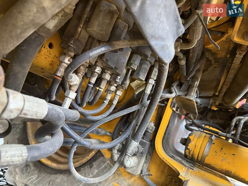 Екскаватор навантажувач JCB 3CX 2009 в Луцьку