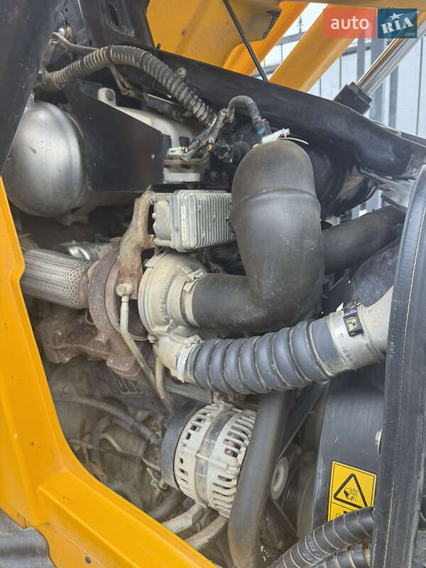 Колесный экскаватор JCB 3CX 2018 в Киеве