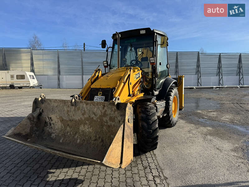 Колесный экскаватор JCB 3CX 2007 в Городке