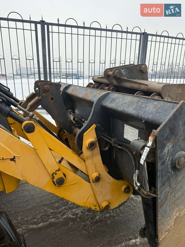 Экскаватор погрузчик JCB 3CX 2011 в Киеве