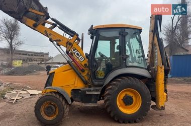 Екскаватор навантажувач JCB 3CX 2013 в Кривому Розі
