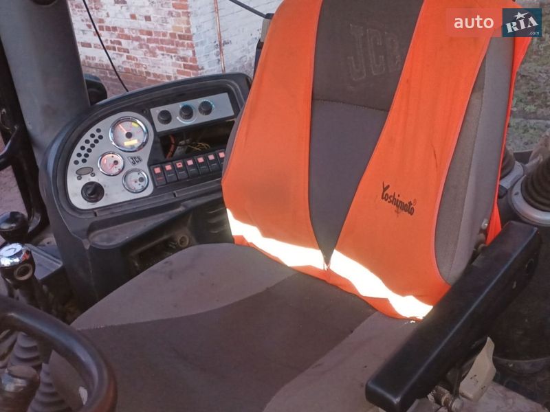 Экскаватор погрузчик JCB 3CX 2003 в Малине