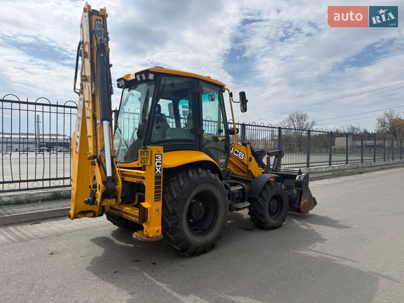 Екскаватор навантажувач JCB 3CX 2021 в Києві фото 5 Екскаватор навантажувач JCB 3CX 2021 в Києві