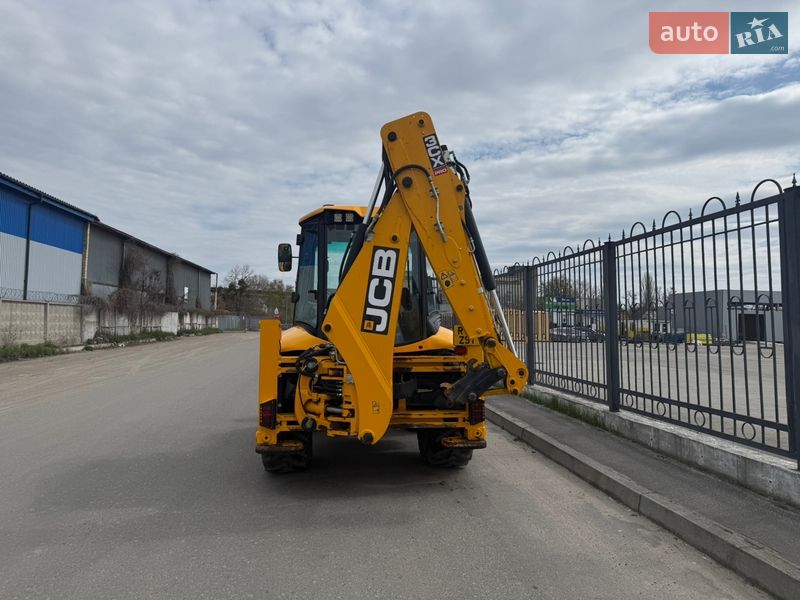 Екскаватор навантажувач JCB 3CX 2021 в Києві фото 32 Екскаватор навантажувач JCB 3CX 2021 в Києві