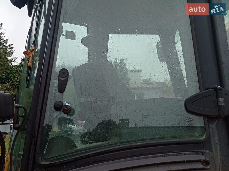 Экскаватор погрузчик JCB 3CX 2004 в Львове