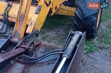 Экскаватор погрузчик JCB 3CX 2004 в Львове
