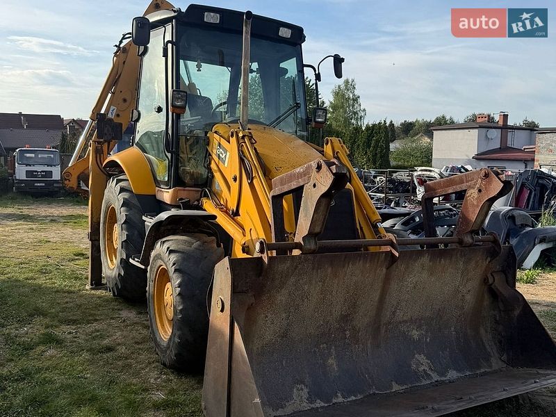 Экскаватор погрузчик JCB 3CX 2004 в Львове