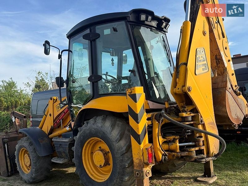 Экскаватор погрузчик JCB 3CX 2004 в Львове