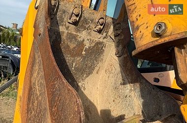 Экскаватор погрузчик JCB 3CX 2004 в Львове