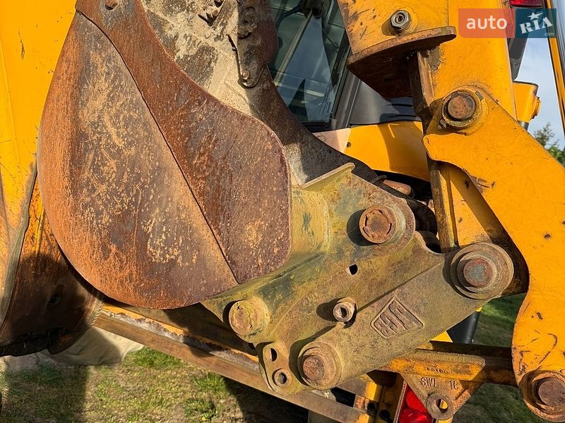 Экскаватор погрузчик JCB 3CX 2004 в Львове