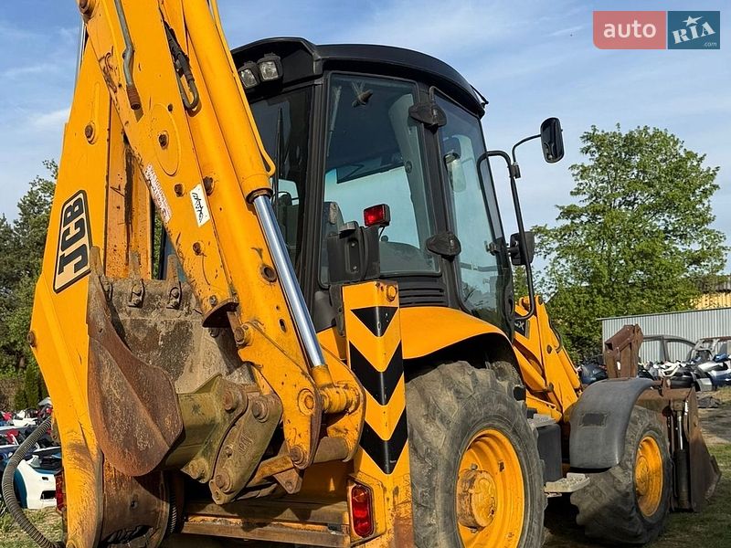 Экскаватор погрузчик JCB 3CX 2004 в Львове