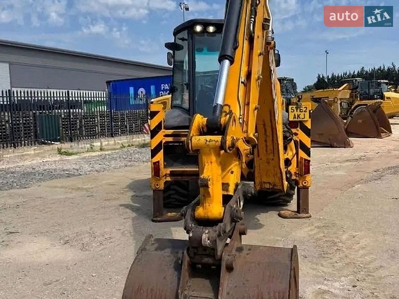 Экскаватор погрузчик JCB 3CX 2012 в Киеве