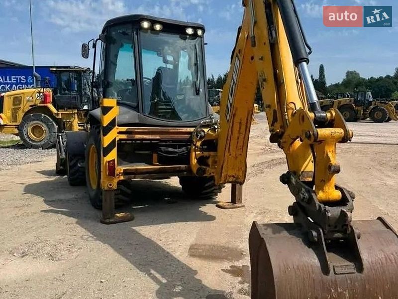 Экскаватор погрузчик JCB 3CX 2012 в Киеве