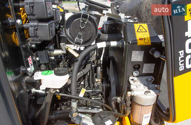 Фронтальный погрузчик JCB 403 2021 в 