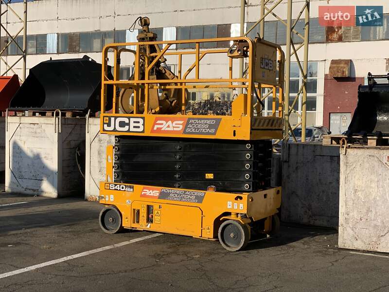 Ножичний підйомник JCB 406 2019 в Києві