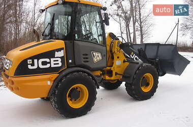 Фронтальный погрузчик JCB 406 2011 в Виннице