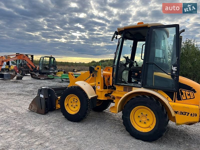 Фронтальный погрузчик JCB 407 2002 в Недобоевцах фото 13 Фронтальный погрузчик JCB 407 2002 в Недобоевцах