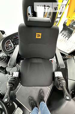 Экскаватор погрузчик JCB 4CX 2021 в 