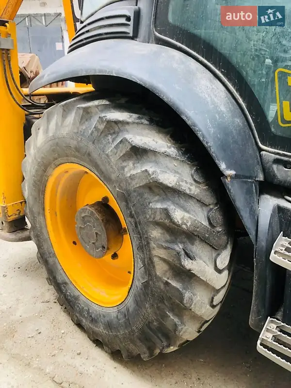 Экскаватор погрузчик JCB 4CX 2011 в 