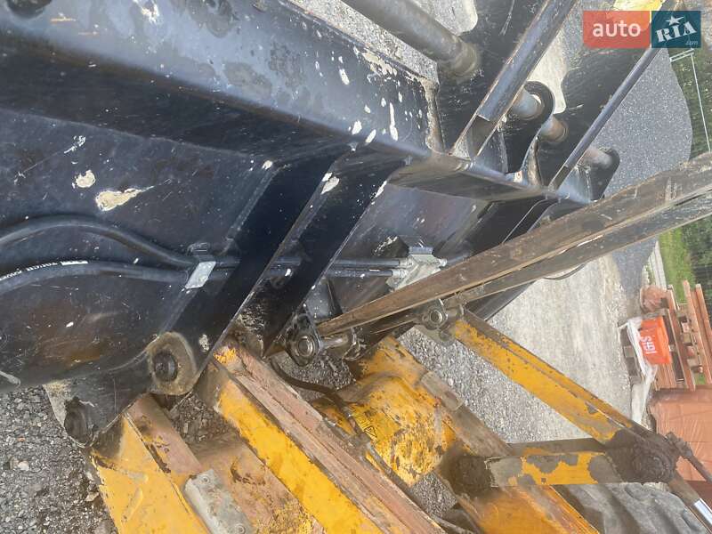 Екскаватор навантажувач JCB 4CX 2011 в Ужгороді