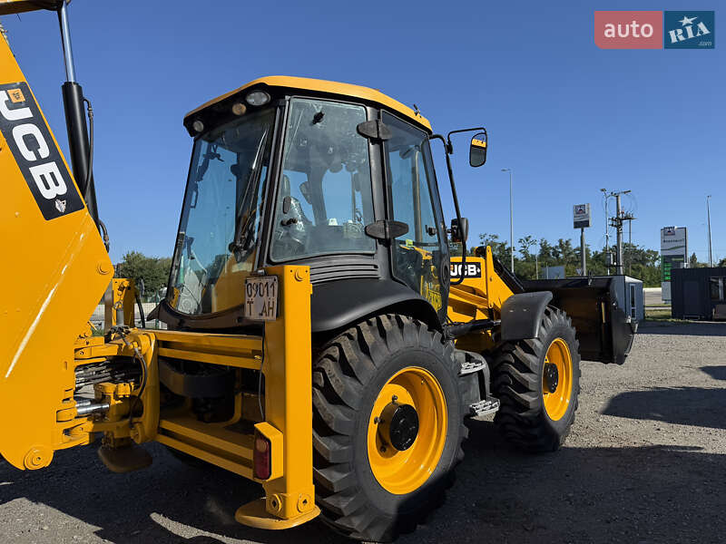 Экскаватор погрузчик JCB 4CX 2010 в Киеве