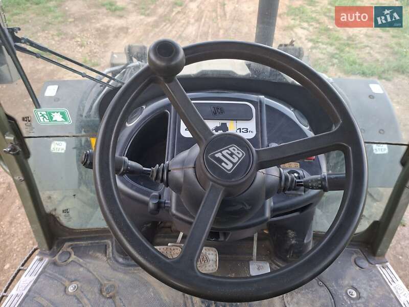Екскаватор навантажувач JCB 4CX 2010 в Східниці