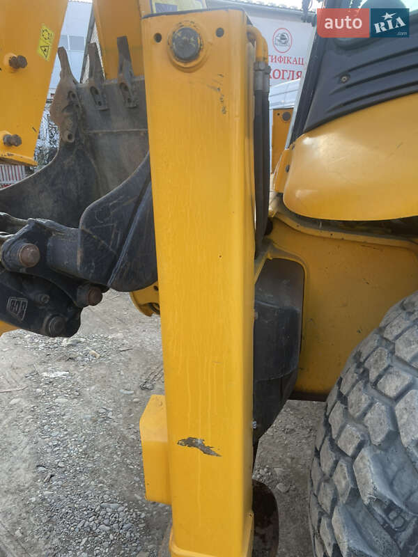 Екскаватор навантажувач JCB 4CX 2003 в Чернівцях