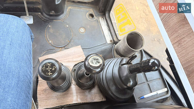 Экскаватор погрузчик JCB 4CX 2013 в Николаеве