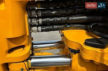 Екскаватор навантажувач JCB 4CX 2018 в Львові