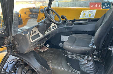 Телескопический погрузчик JCB 520 2011 в 