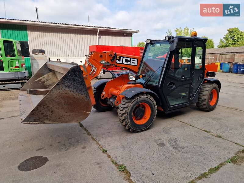 Телескопический погрузчик JCB 525-60 Hi-Viz 2019 в 