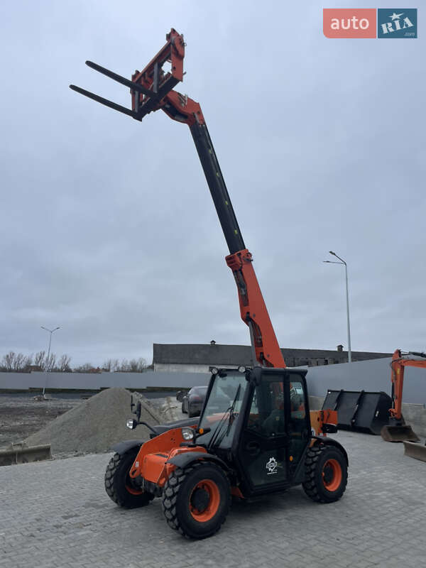 Телескопический погрузчик JCB 525-60 Hi-Viz 2019 в Черновцах фото 5 Телескопический погрузчик JCB 525-60 Hi-Viz 2019 в Черновцах