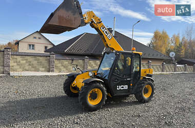 Телескопический погрузчик JCB 525 2017 в 