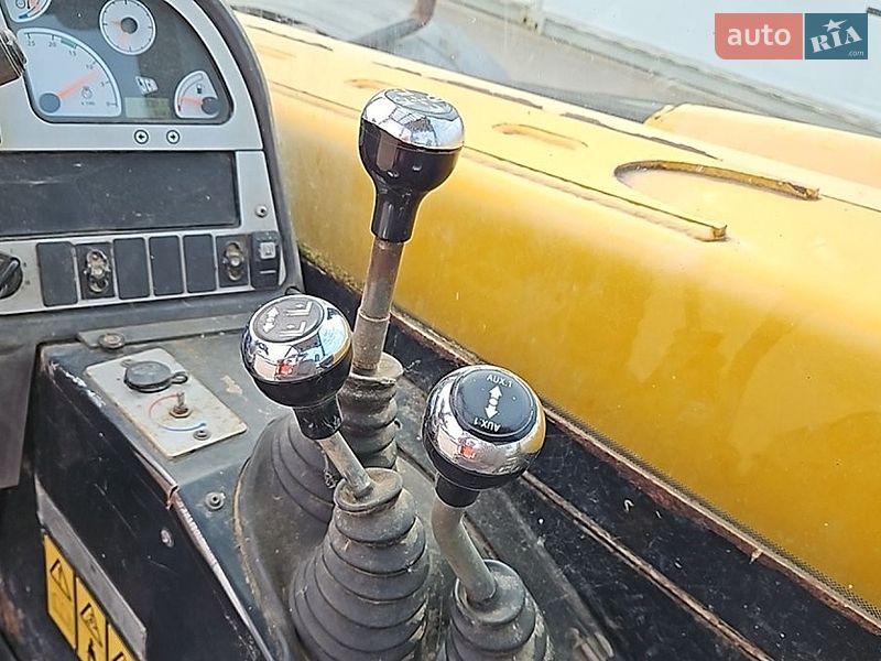 Телескопический погрузчик JCB 526 2009 в Калуше