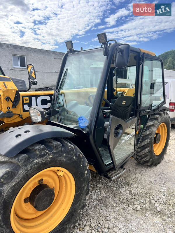 Телескопічні навантажувачі JCB 527-58 2012 в Львові
