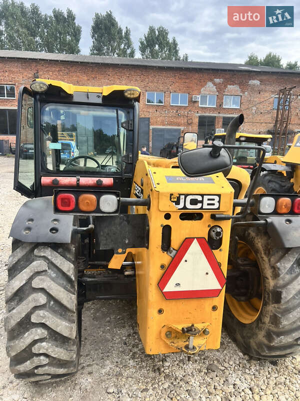 Телескопічні навантажувачі JCB 527-58 2012 в Львові