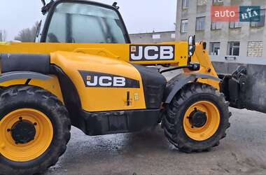 Телескопический погрузчик JCB 530-70 2010 в Томашполе