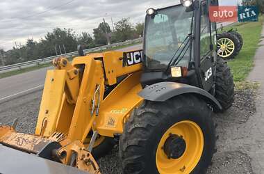 Телескопический погрузчик JCB 531-70 2010 в 