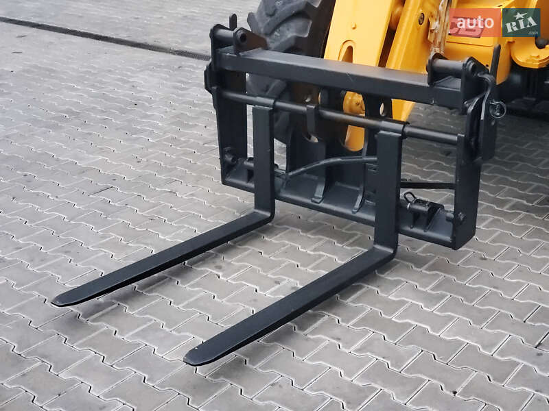 Телескопический погрузчик JCB 531-70 2015 в Ровно