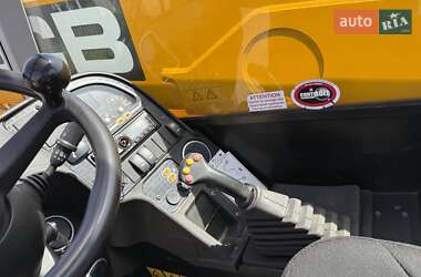Телескопический погрузчик JCB 531-70 2015 в 