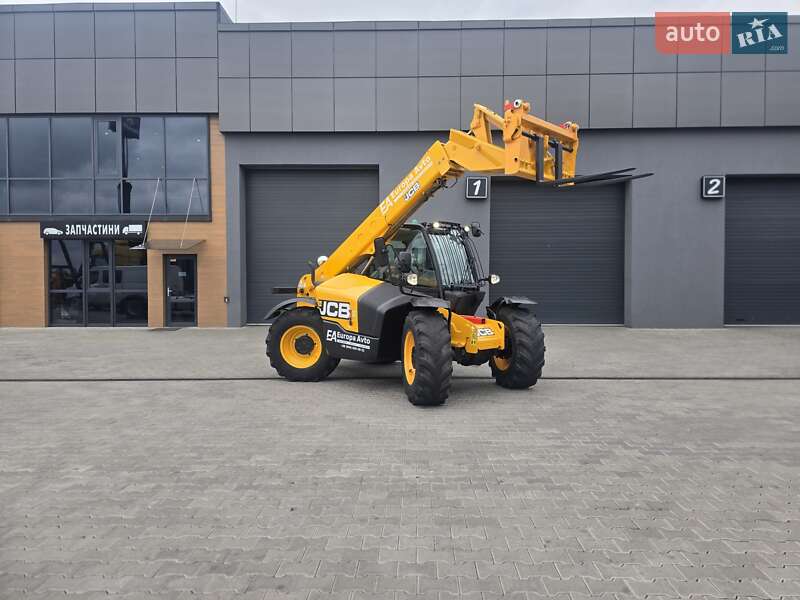 Телескопический погрузчик JCB 531-70 2015 в 