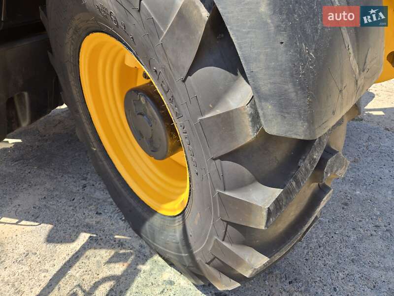 Телескопический погрузчик JCB 531-70 2012 в Болграде