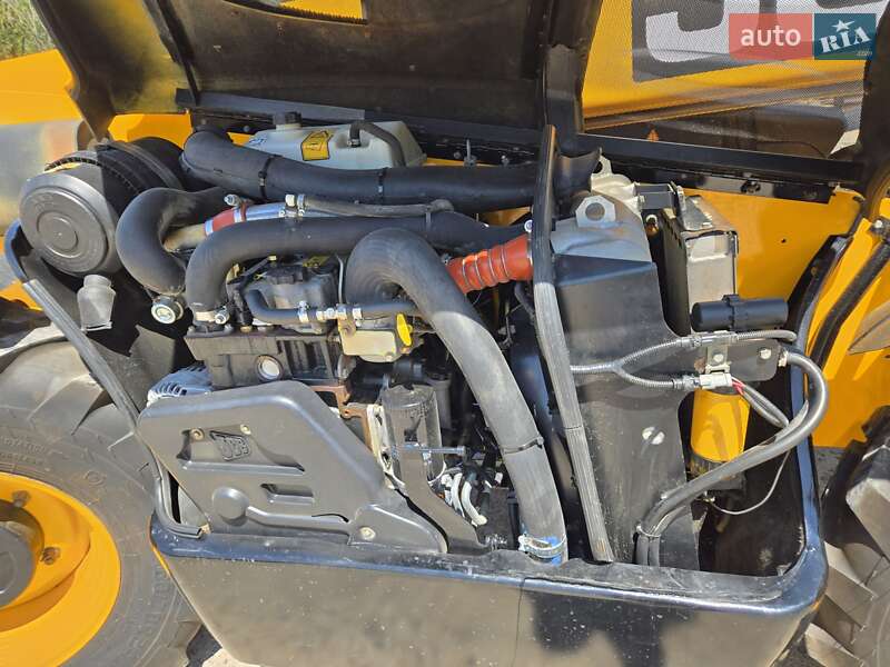 Телескопический погрузчик JCB 531-70 2012 в Болграде