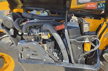 Телескопический погрузчик JCB 531-70 2012 в 