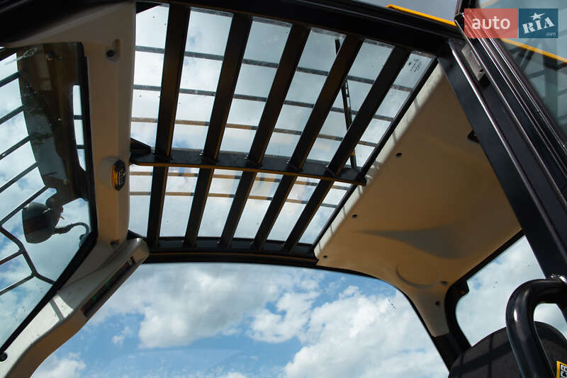 Подъемник телескопический JCB 531-70 2024 в Житомире